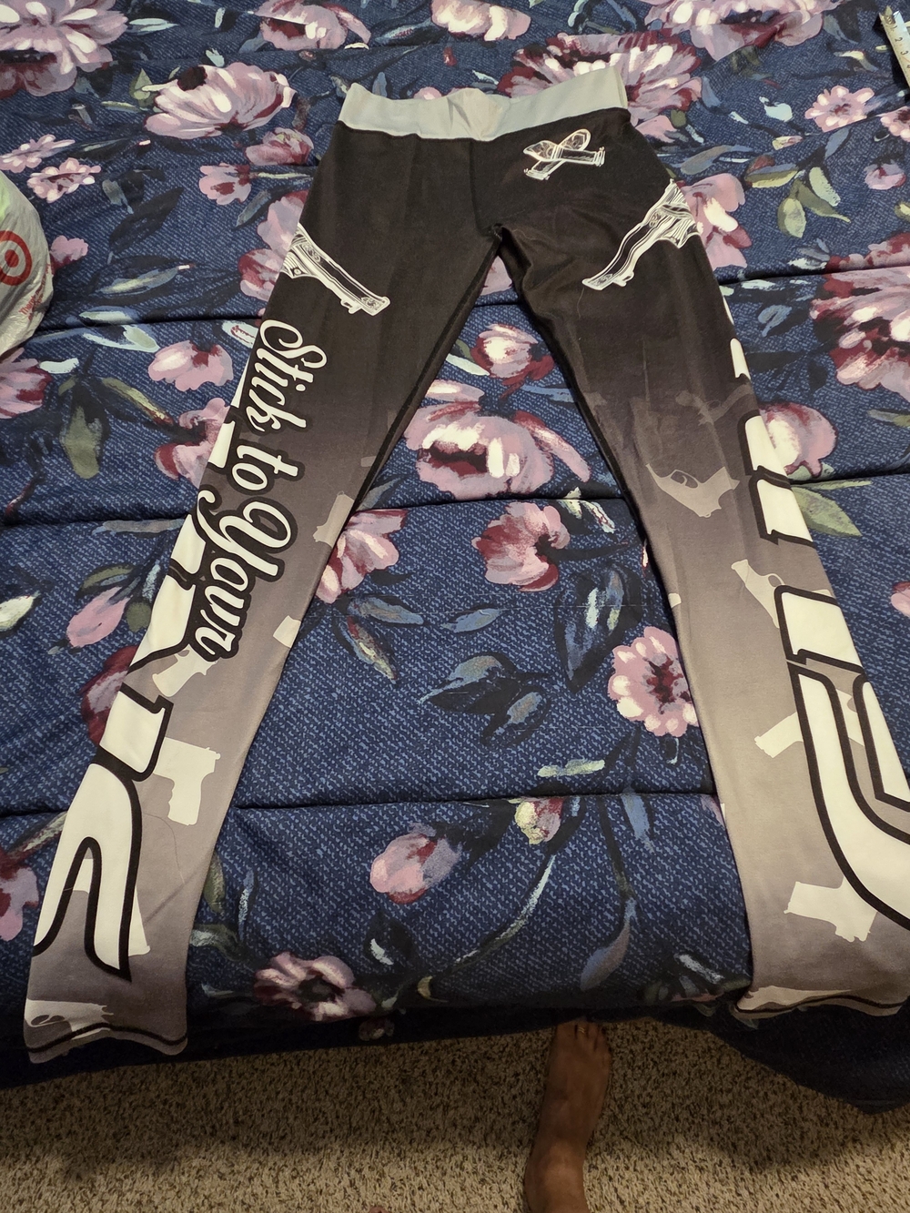 Graphic 'Stick to Your' Black & Gray Workout Leggings